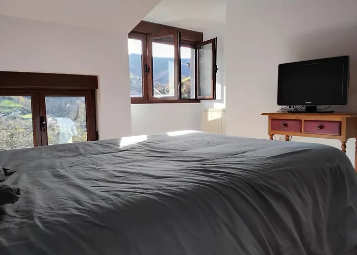 Casa Fonte La Caleya Holiday home La Rebollada