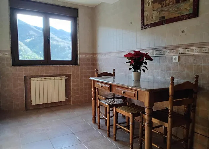 Casa Fonte La Caleya Holiday home La Rebollada